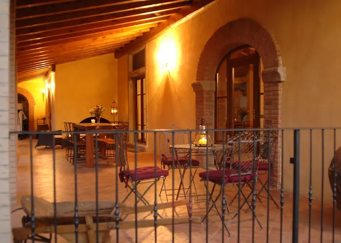 Chiusa Dei Monaci Bed and Breakfast Αρέτσο