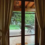 לינה וארוחת בוקר Chiusa Dei Monaci ארצו